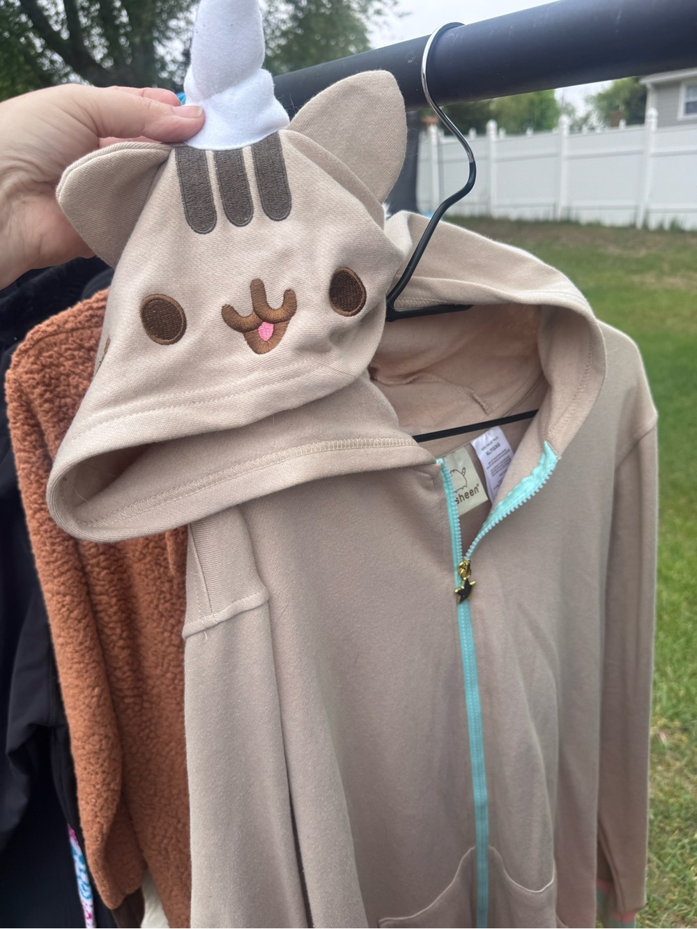 Pusheen hoodie! Adorable. Worn once for a costume! Make an offer